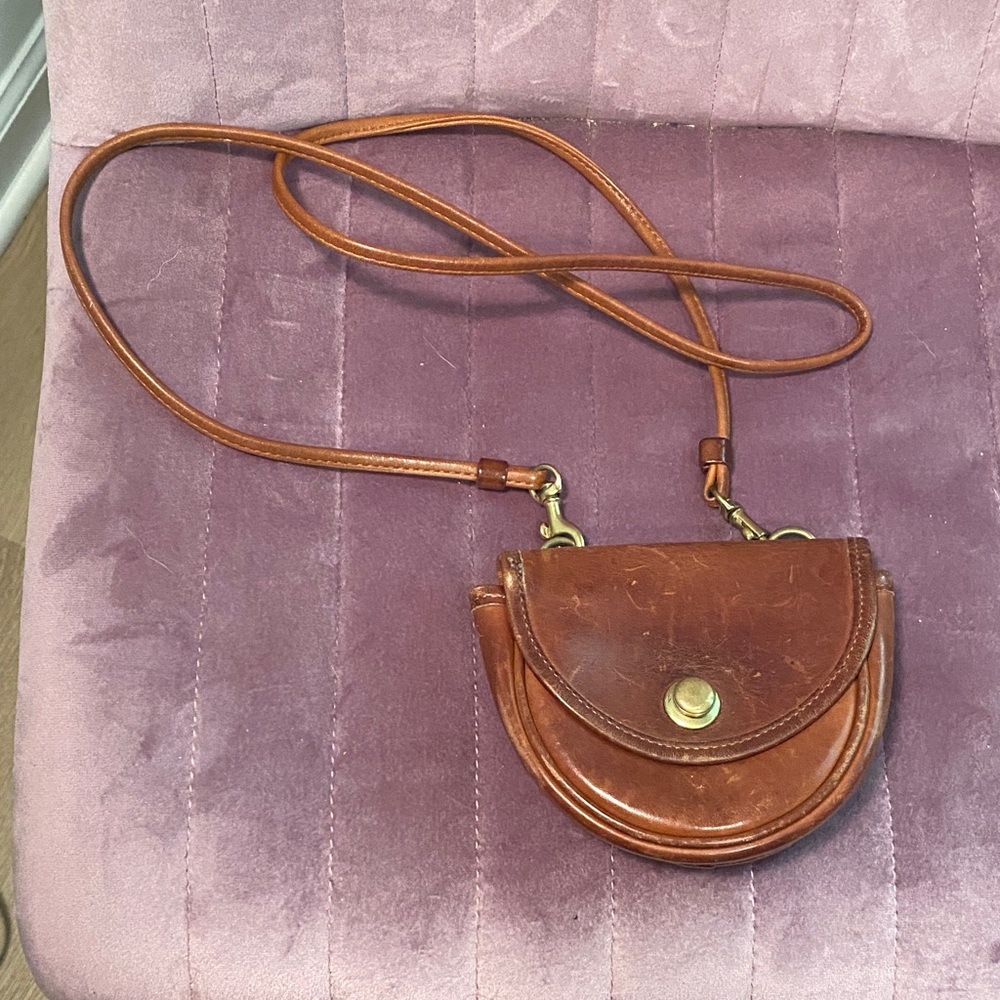 Vintage Coach mini Brown Leather Crossbody Bag
